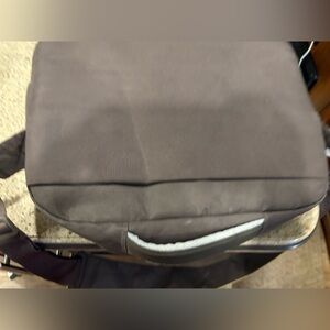 Belkin brown and green Labtop bag